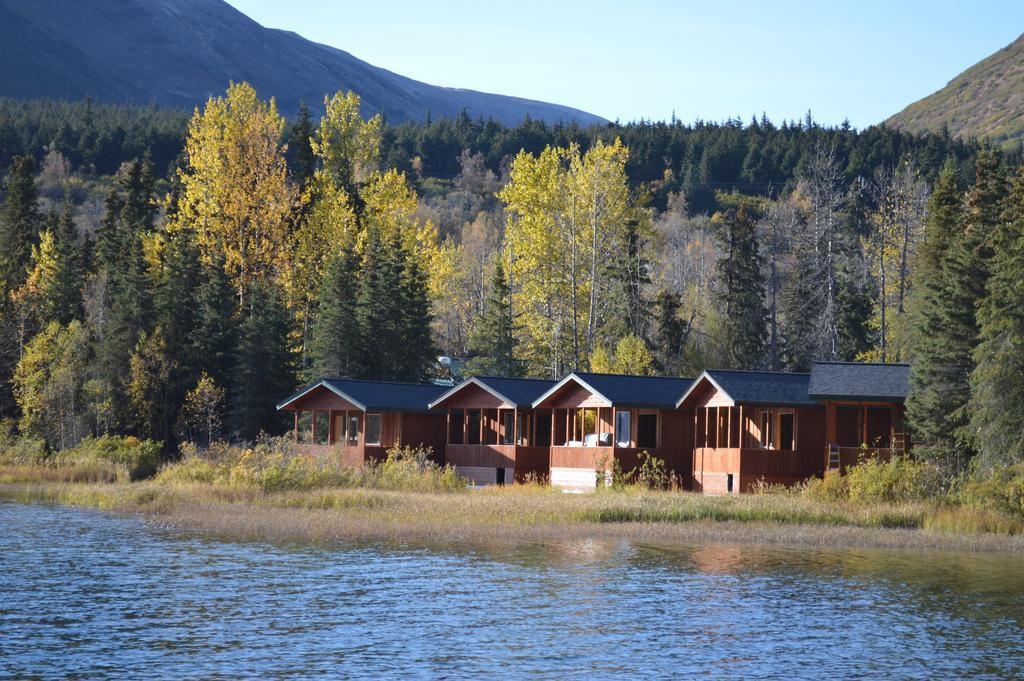 Summit Lake Lodge Eksteriør bilde