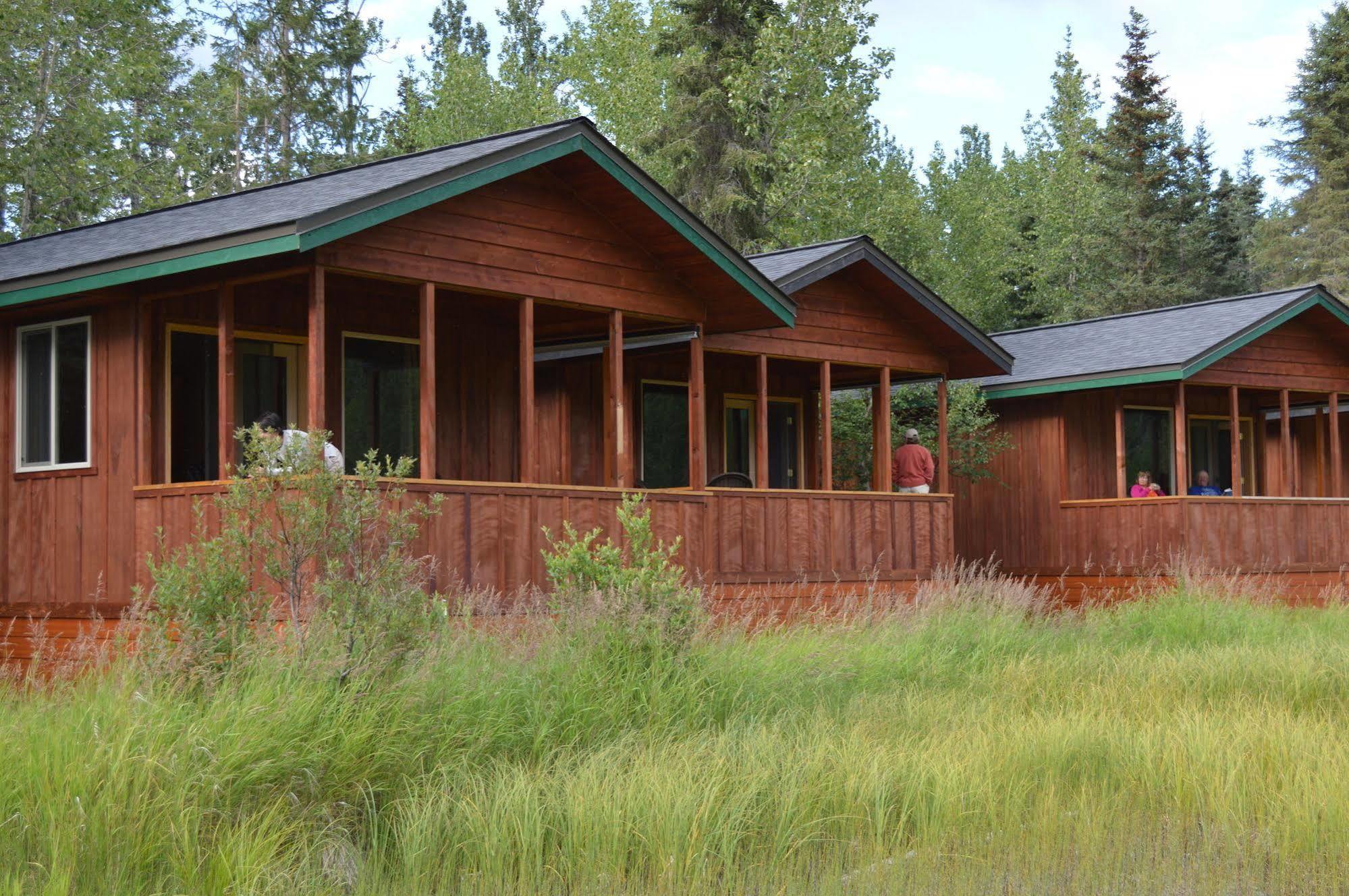 Summit Lake Lodge Eksteriør bilde
